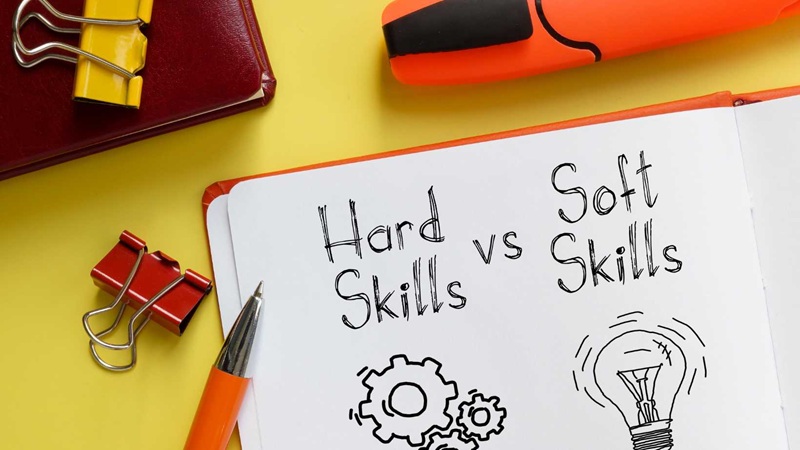 perbedaan soft skill dan hard skill