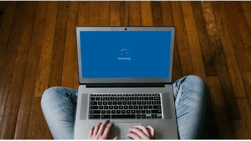 Restart Laptop Secara Berkala